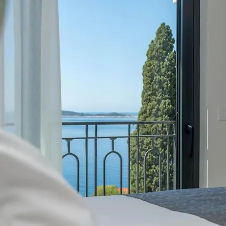 Lux Mariva - Five Bedroom With Pool *