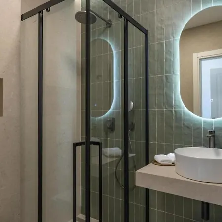Vila Lux Mariva - Five Bedroom With Pool